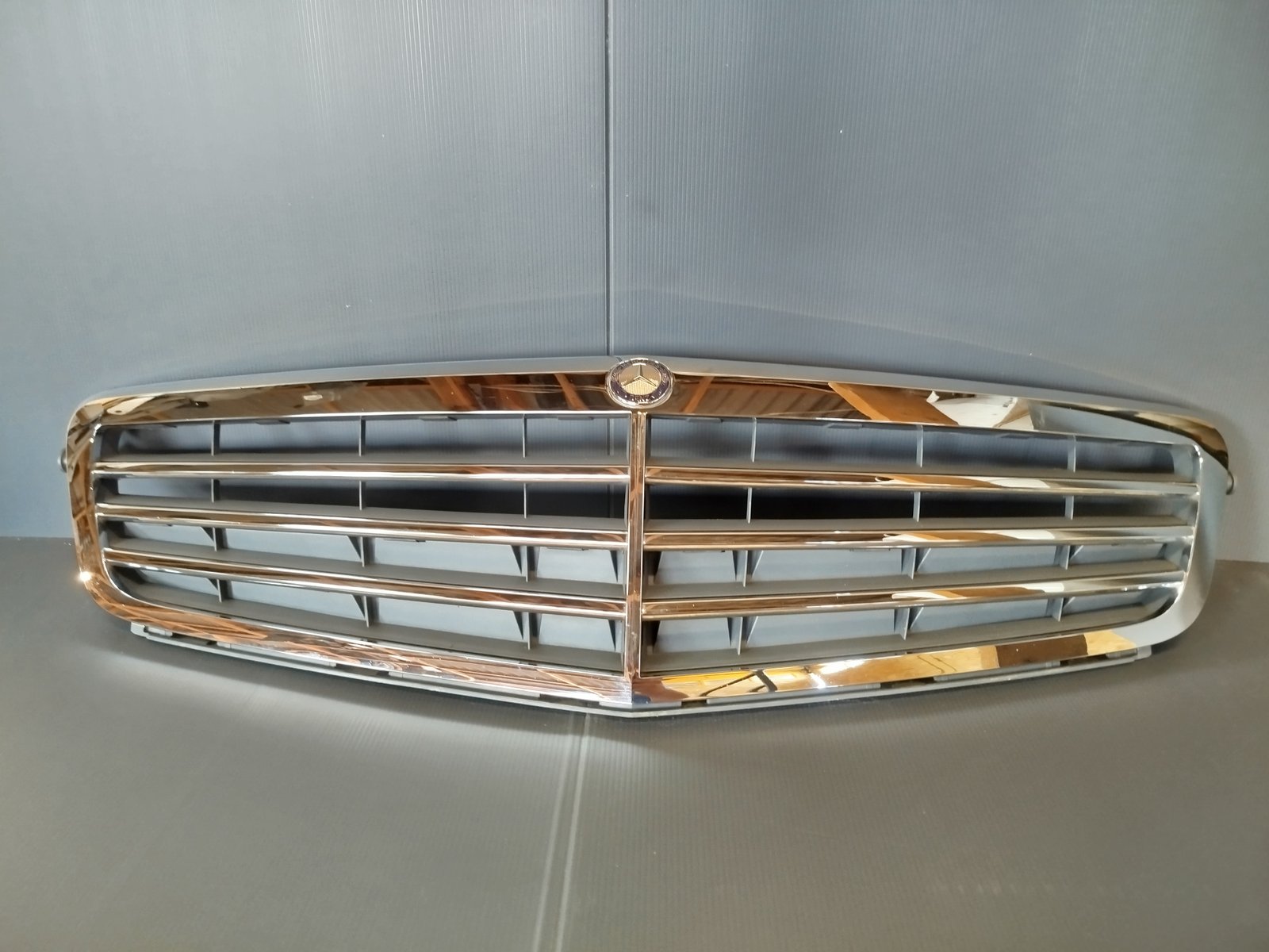 CALANDRE MERCEDS W204  A2048801183