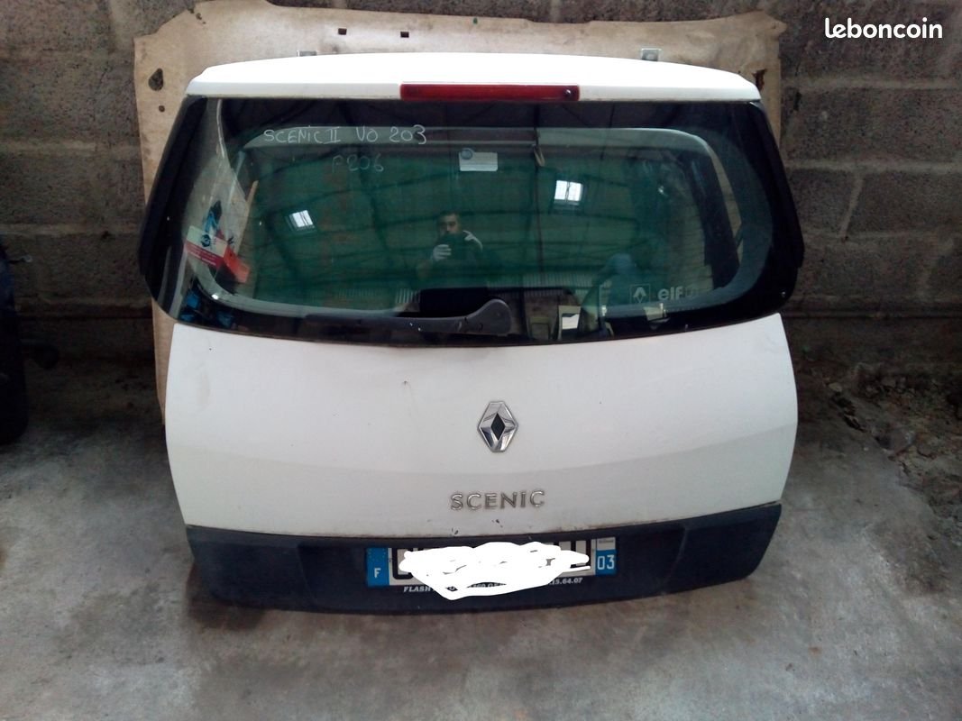 HAYON / COFFRE / MALLE AR