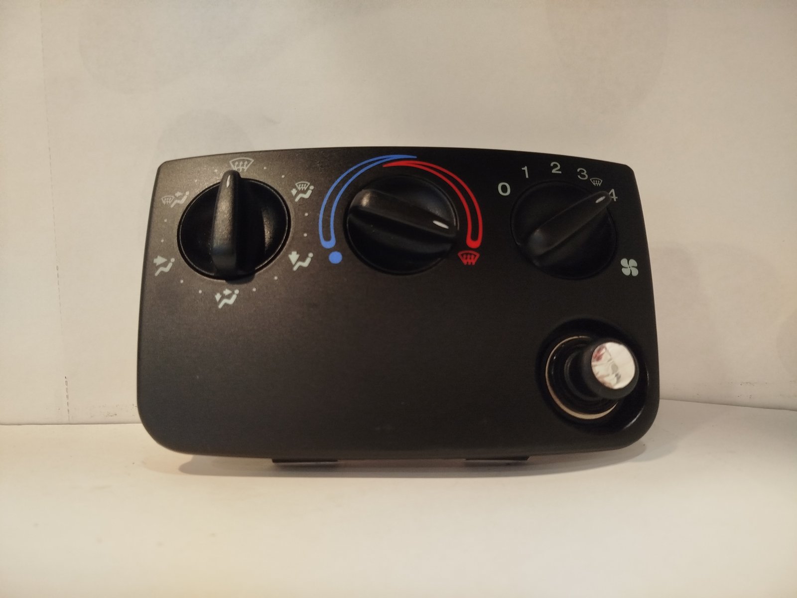 FORD FIESTA   XS6H-180451-A