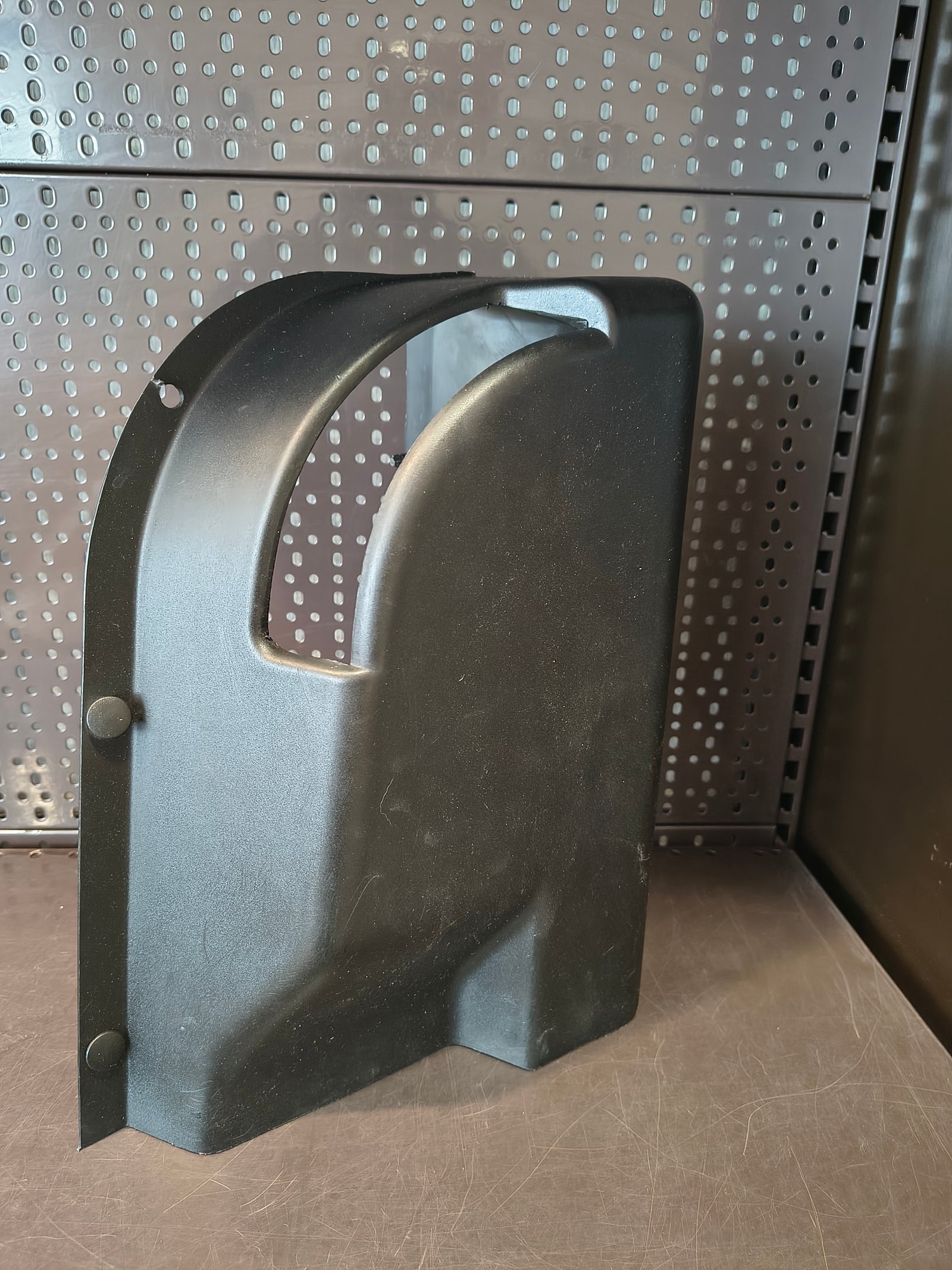 GARNITURE / CACHE FREINS DE STATIONEMENT